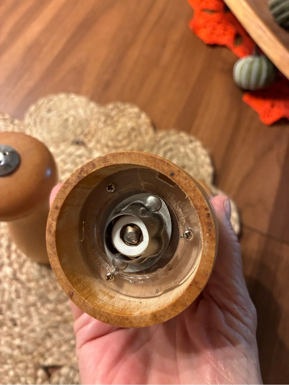 Salt and pepper grinder shaker mill wooden 6”